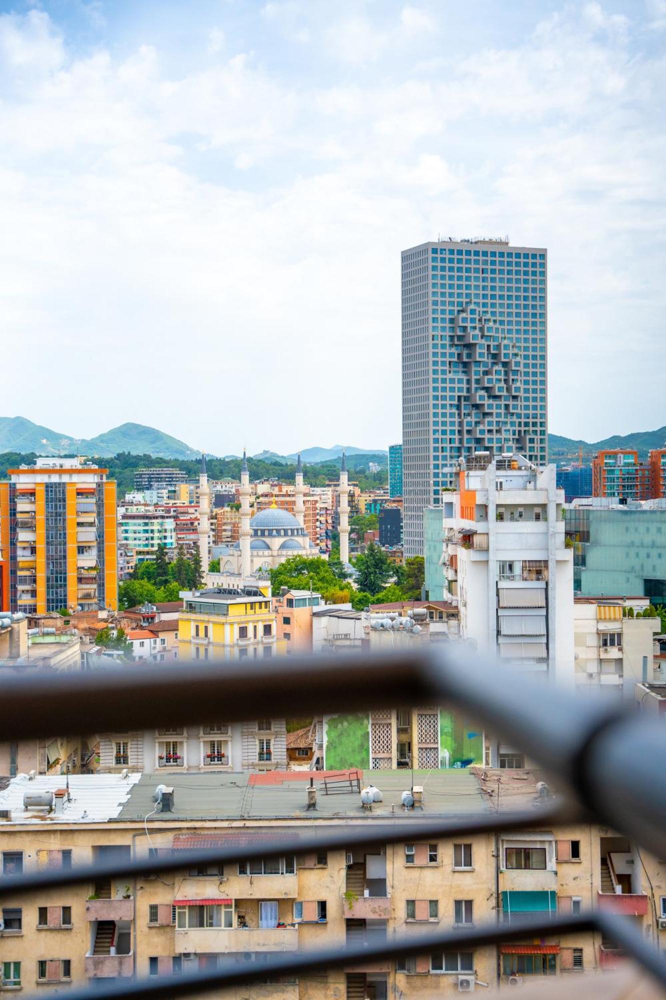 Tirana Centre Lions Gate 4 Apartment Zewnętrze zdjęcie